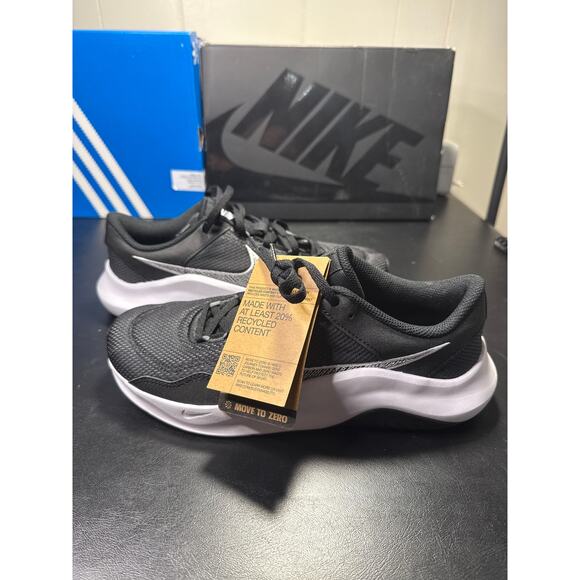 Nike Legend Essential 3 Next Nature 'Black White' Size 9.5W - Picture 1 of 5
